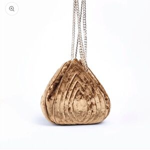 CECELIA Tulip Bag in Gold